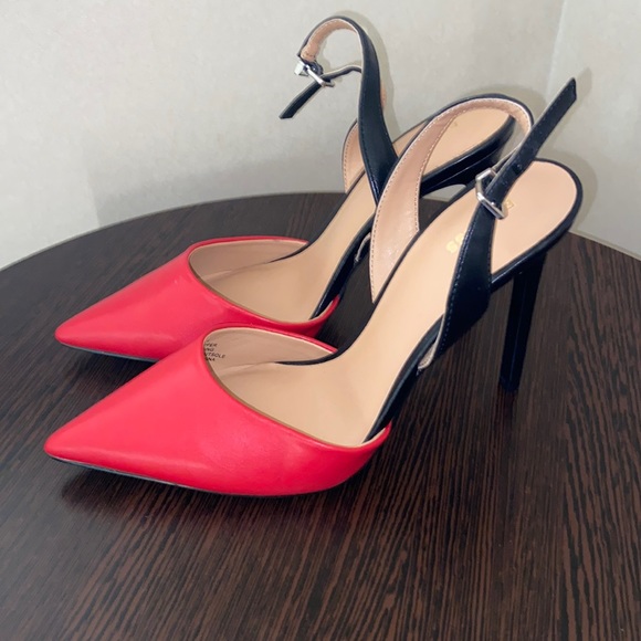 Red/Black Express Slingback Pumps - Picture 2 of 5